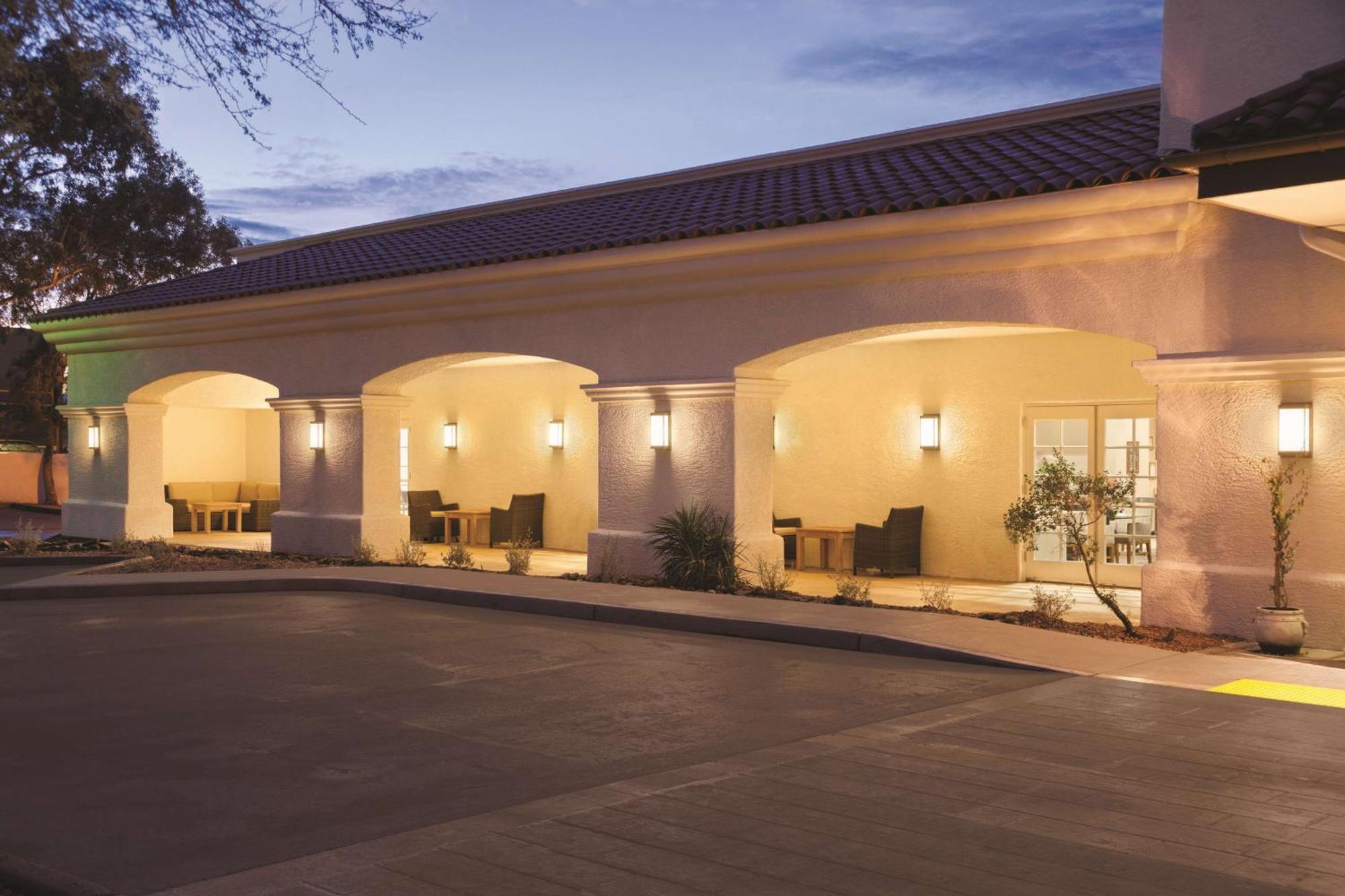 Homewood Suites Tucson St. Philip'S Plaza University Dış mekan fotoğraf